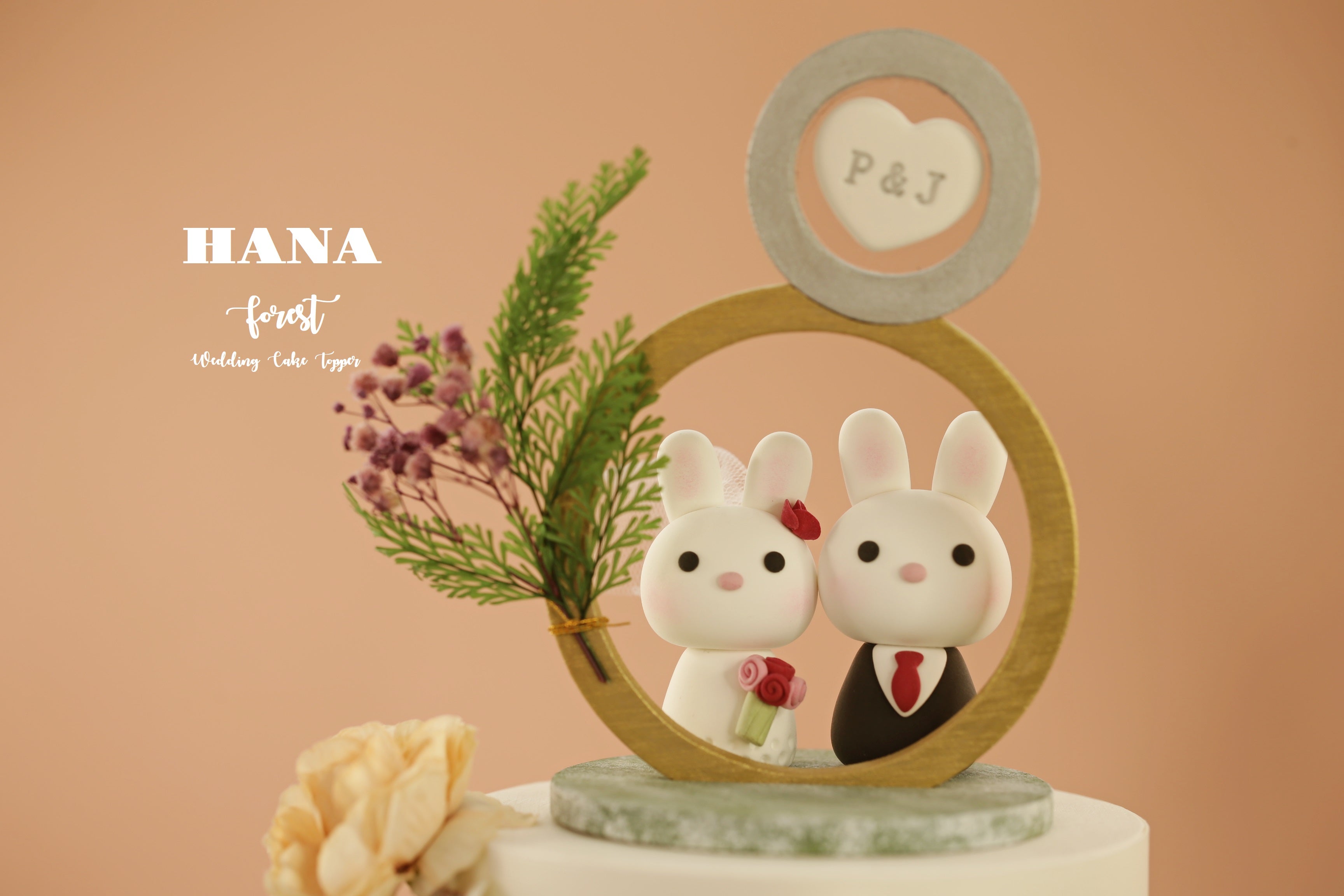 bunny and rabbit wedding cake topper – Kikuike Studio, image size:3456x2304