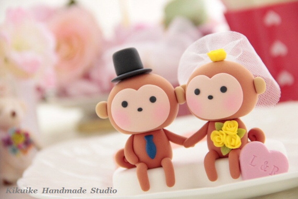 Pig and monkey wedding cake topper,piggy and monkey wedding cake orders topper,Chiness Zodiac wedding cake topper,piglet bride and groom topper