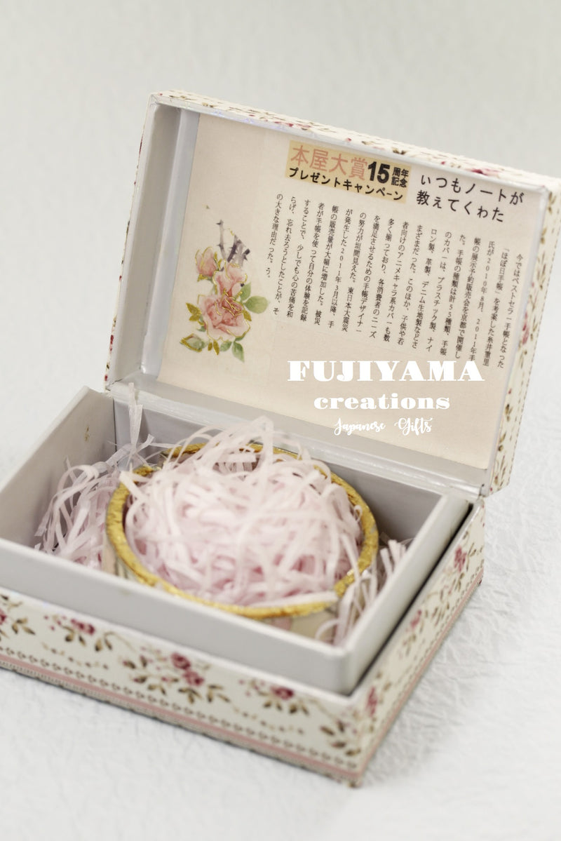 Handmade Japanese chiyogami Bracelet,J06