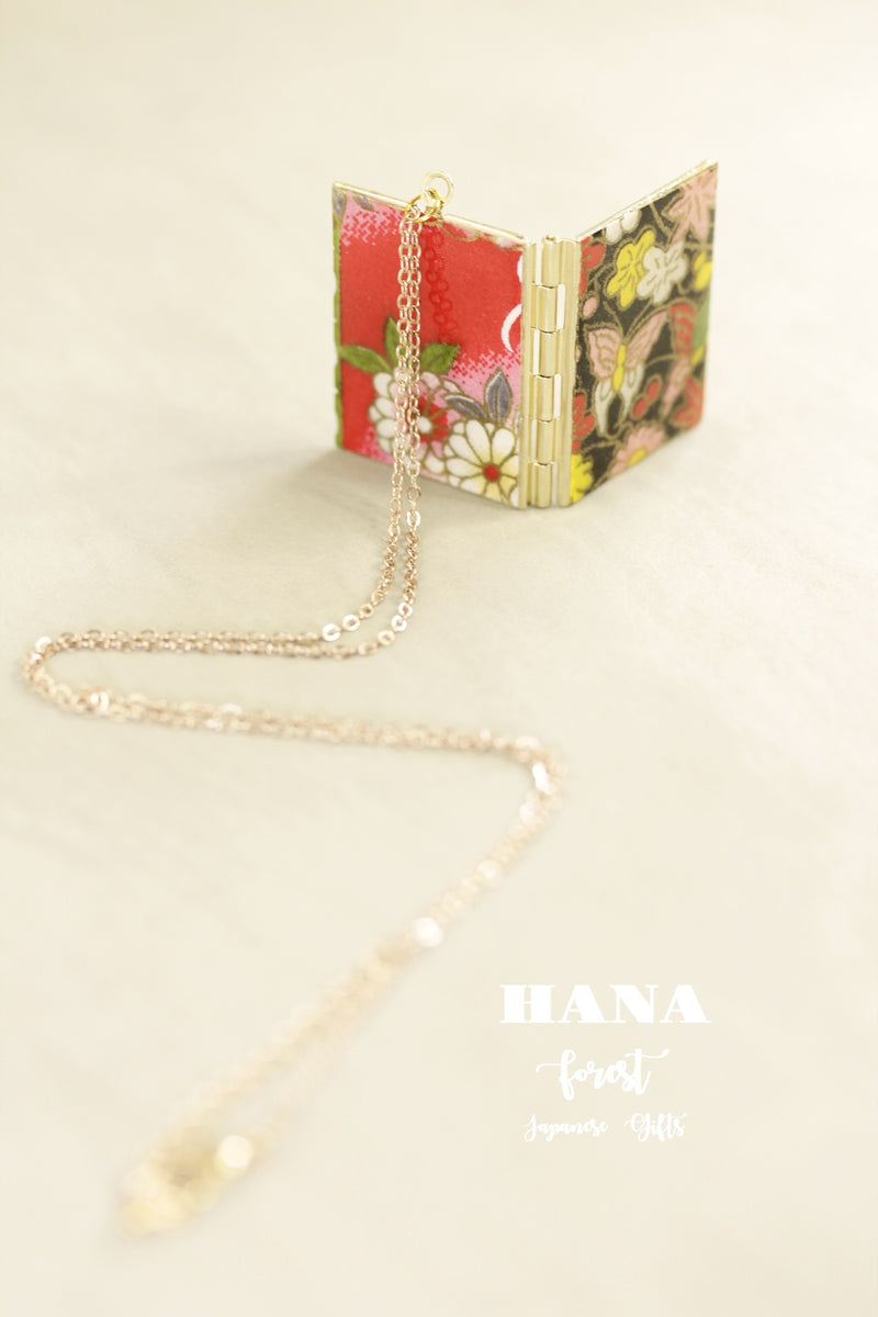 Japanese chiyogami locket necklace B169