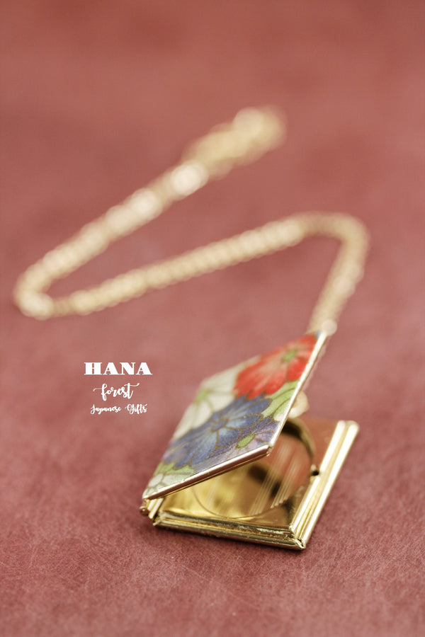 Japanese chiyogami locket necklace B170