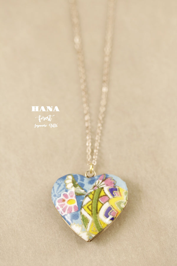Japanese chiyogami locket necklace B154
