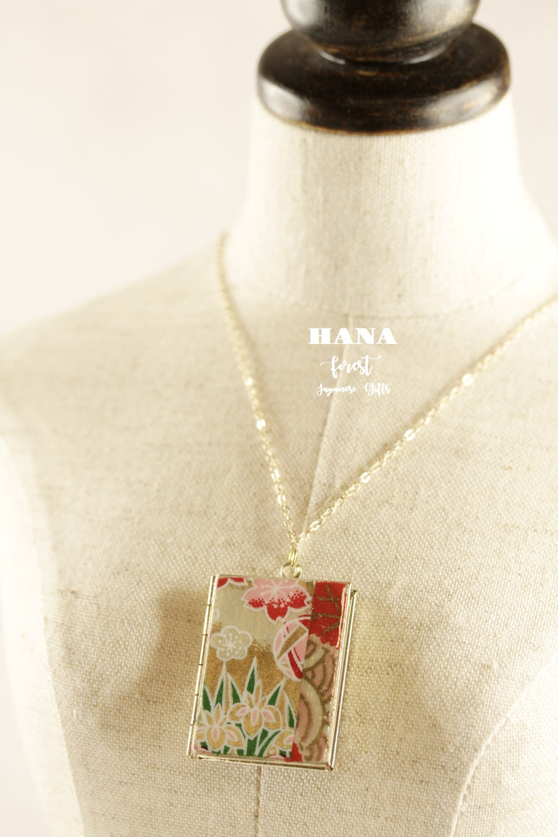 Japanese chiyogami locket necklace B171