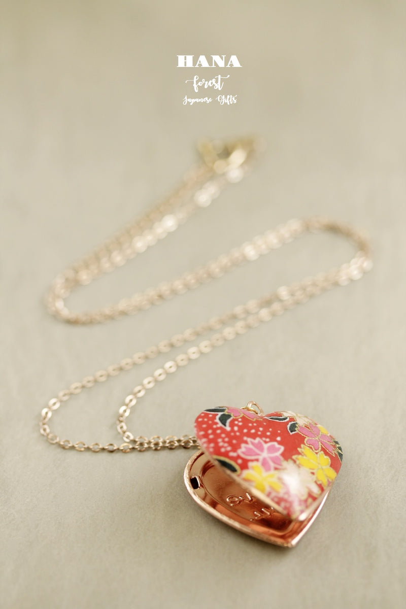 Japanese chiyogami locket necklace B151