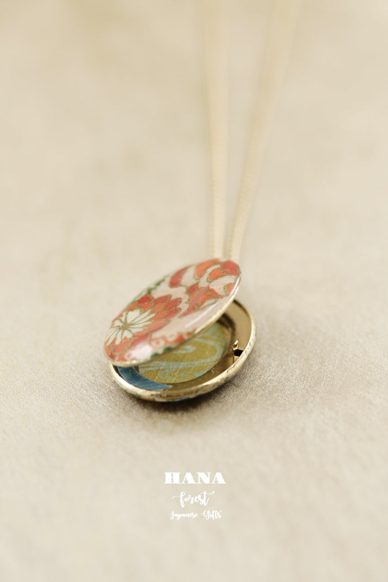 Japanese chiyogami locket necklace B141