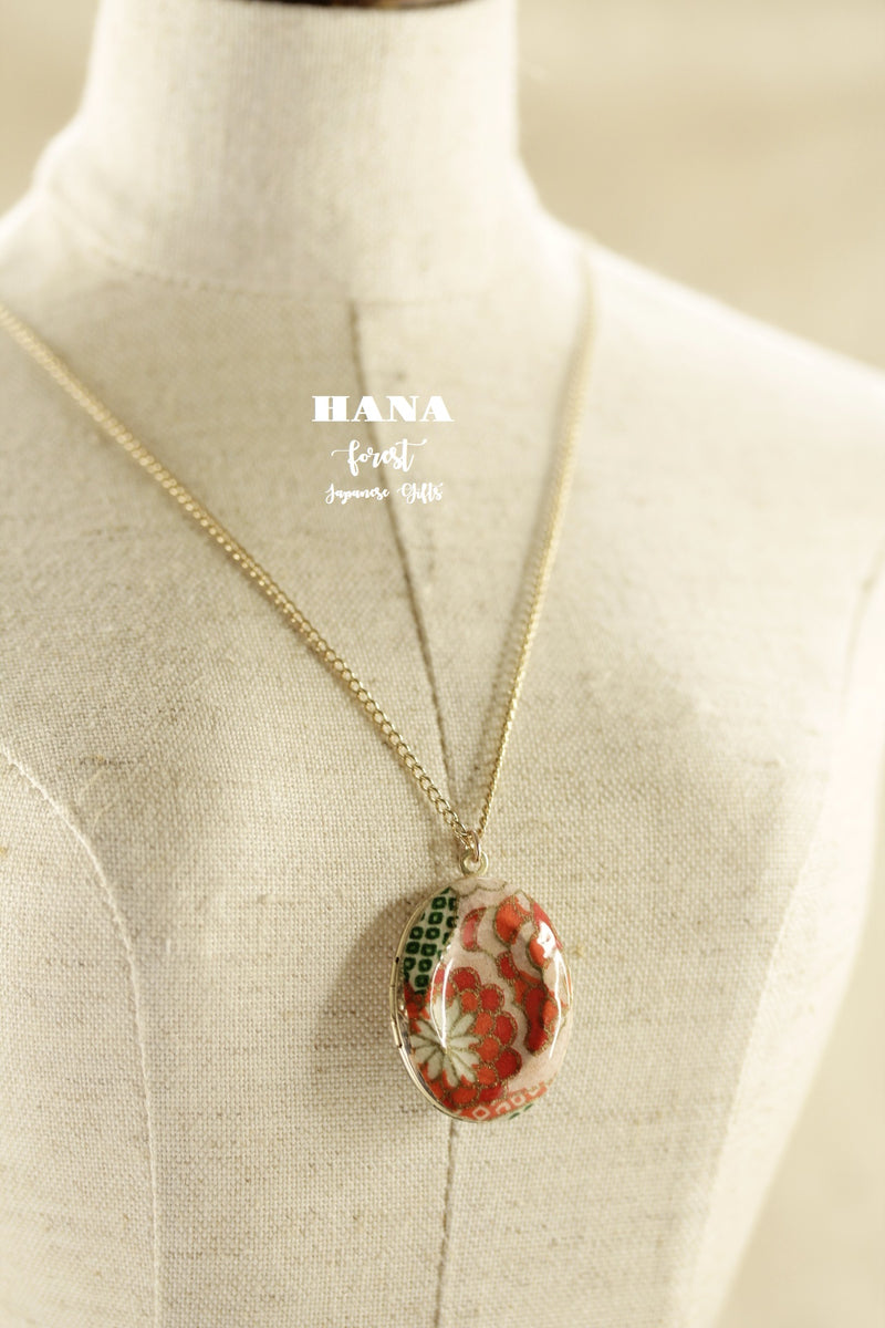 Japanese chiyogami locket necklace B141