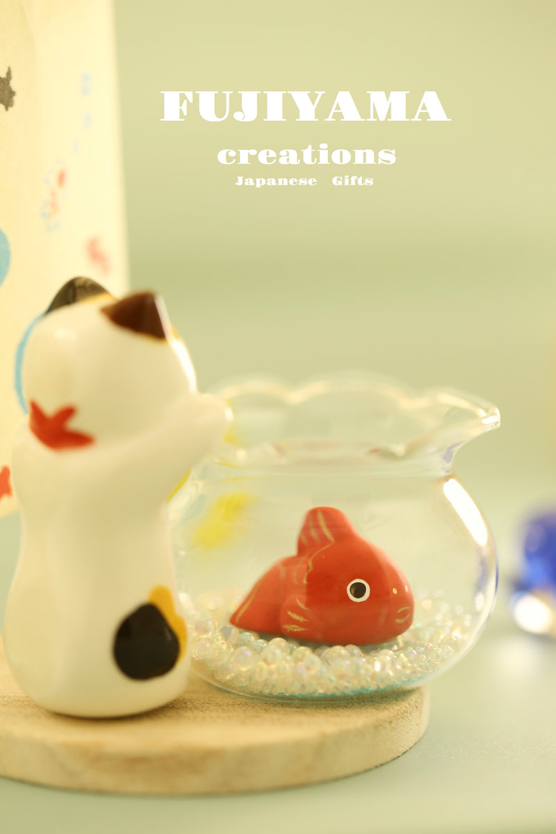 Japanese lucky cat decoration