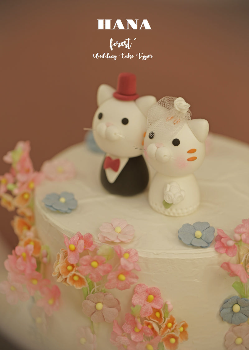 hello kitty wedding cake