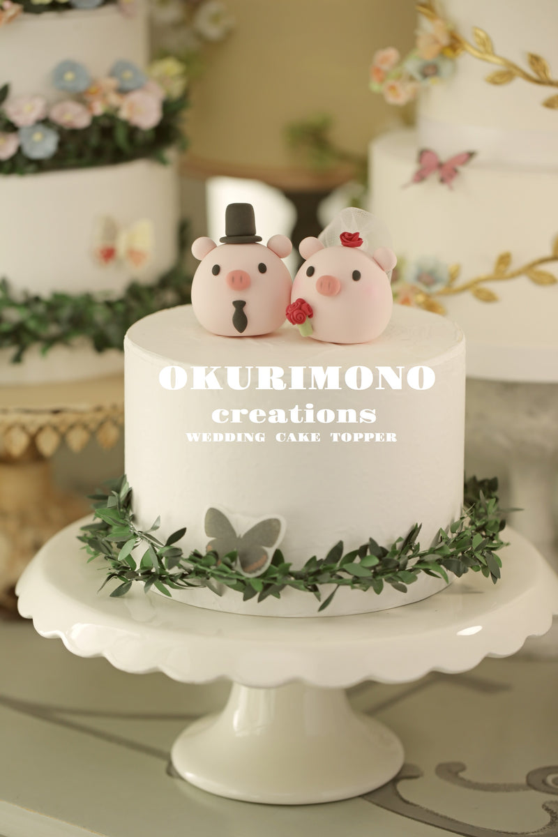 pig and piggy wedding cake topper