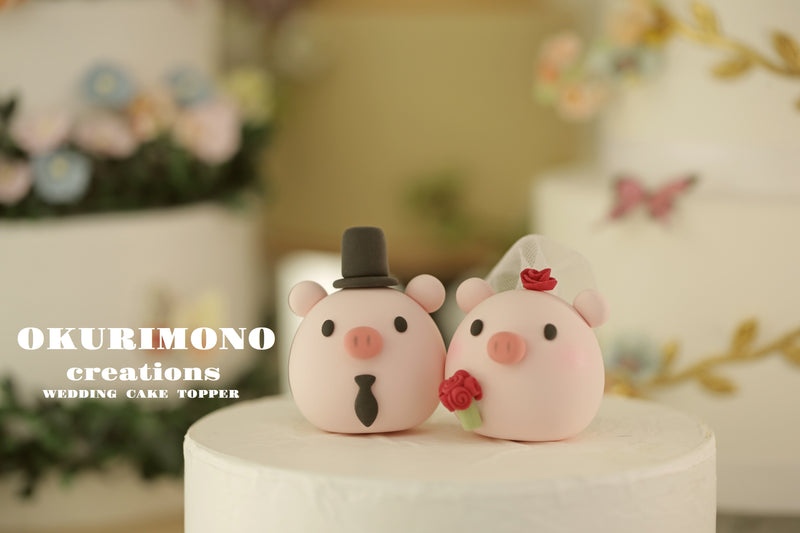 pig and piggy wedding cake topper