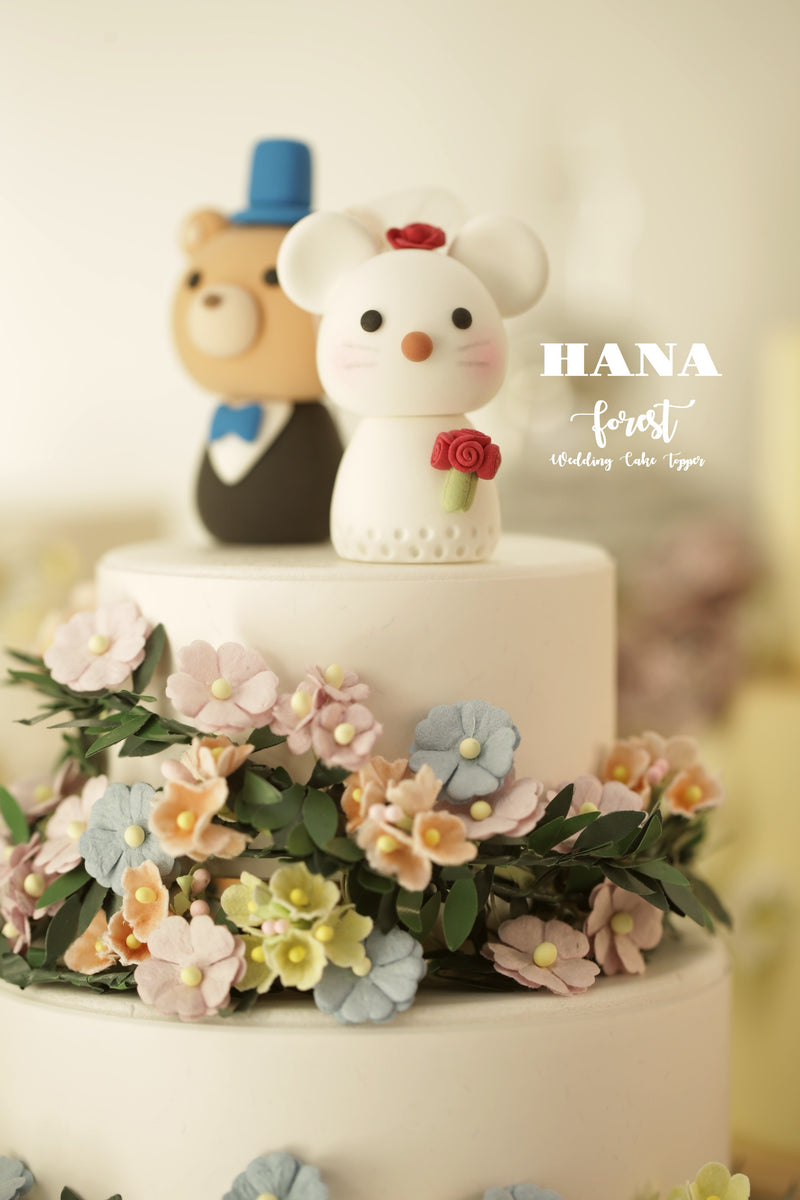 bear and mouse wedding cake topper