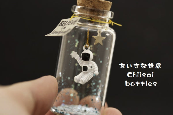 I ♥ U to the moon and back message in bottle