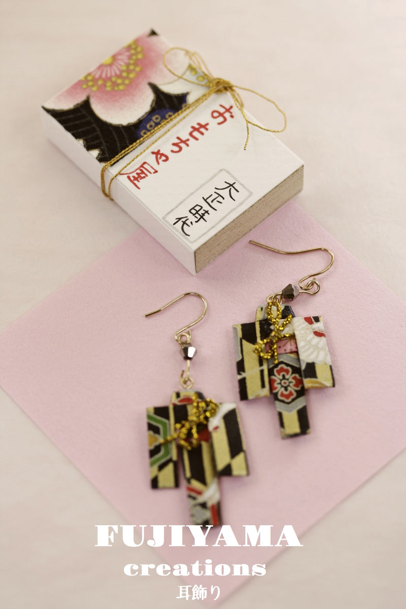 Japanese chiyogami kimono  earrings A129