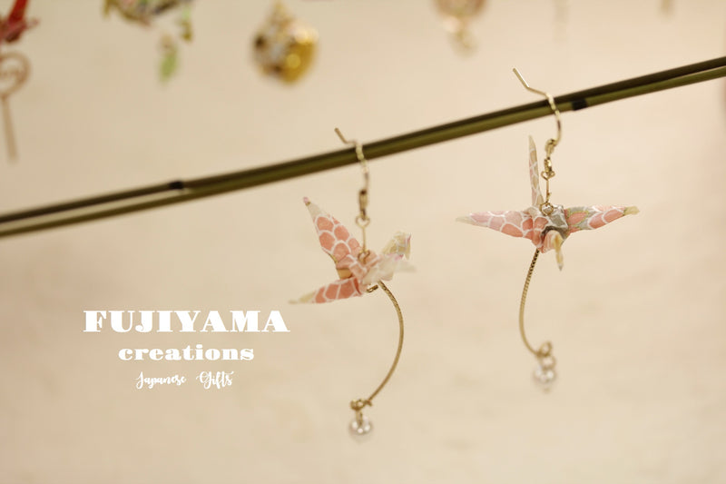Japanese chiyogami crane earrings A118