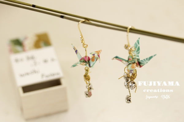 Japanese chiyogami crane earrings A138