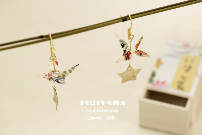 Japanese chiyogami crane earrings A139
