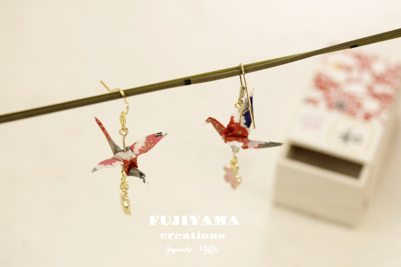 Japanese chiyogami crane earrings A110