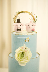 pig and piggy wedding cake topper
