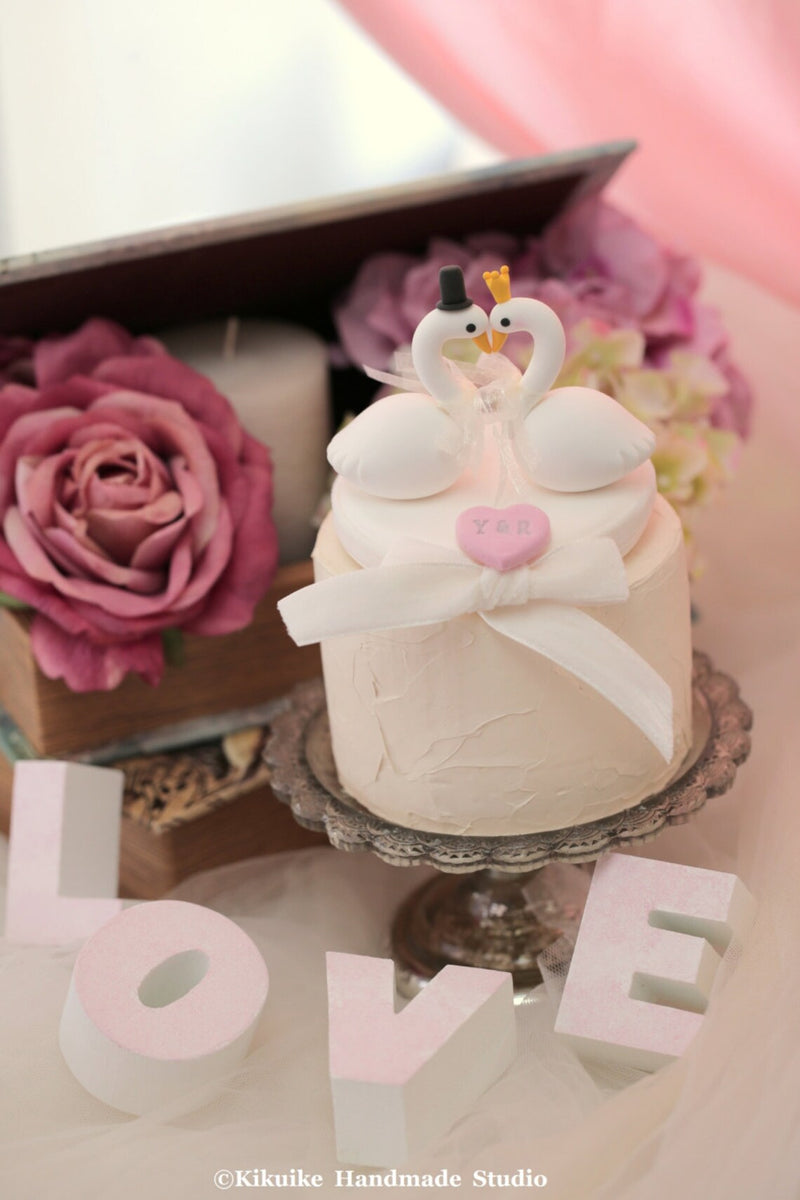 Swan couple Wedding Cake Topper